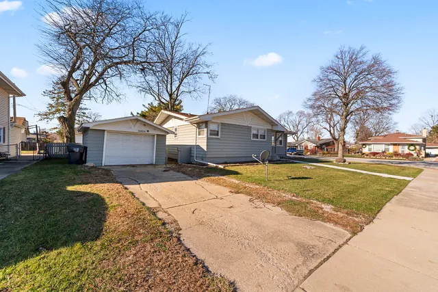 $199,900 | 16426 Shirley Court, South Holland, IL 60473