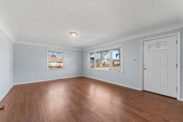 $199,900 | 16426 Shirley Court, South Holland, IL 60473