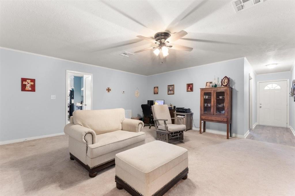 204 Larry Street Iowa, LA 70647 - Photo 3 of 20