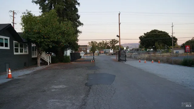 $20,000 | 4135 Santa Rosa Avenue, Santa Rosa, CA 95407