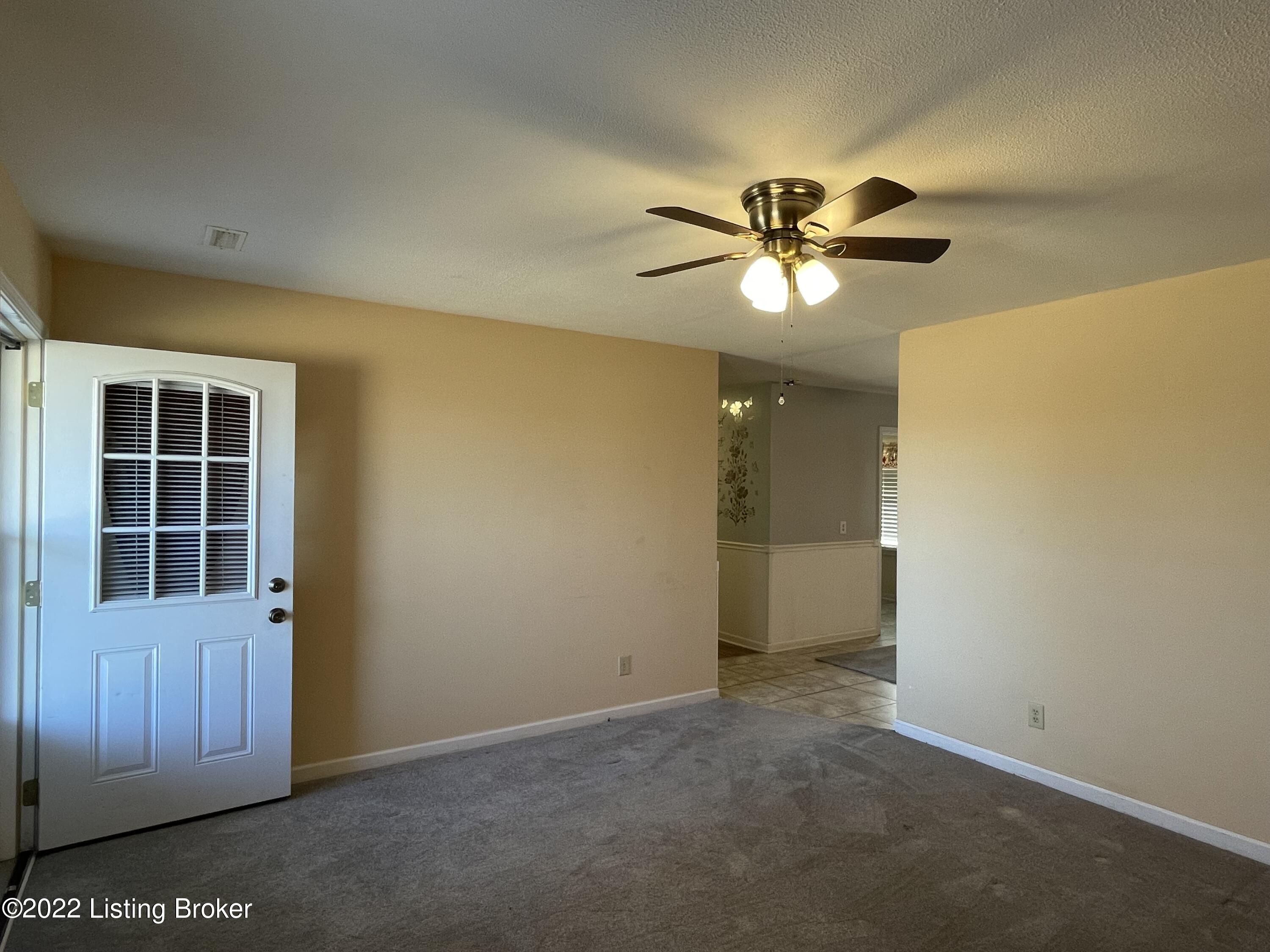 2298 Greenbriar Road Mount Washington, KY 40047 - Photo 25 of 56 IMG_4294