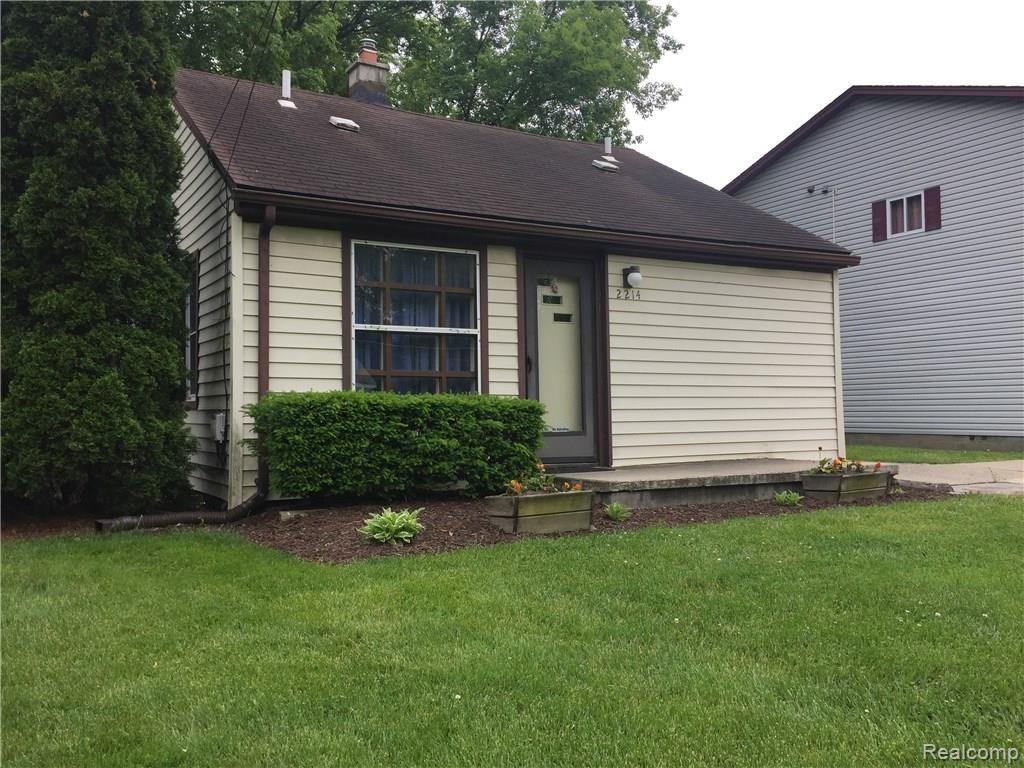 2214 Lindell Road Sterling Heights, MI 48310 - Photo 2 of 20