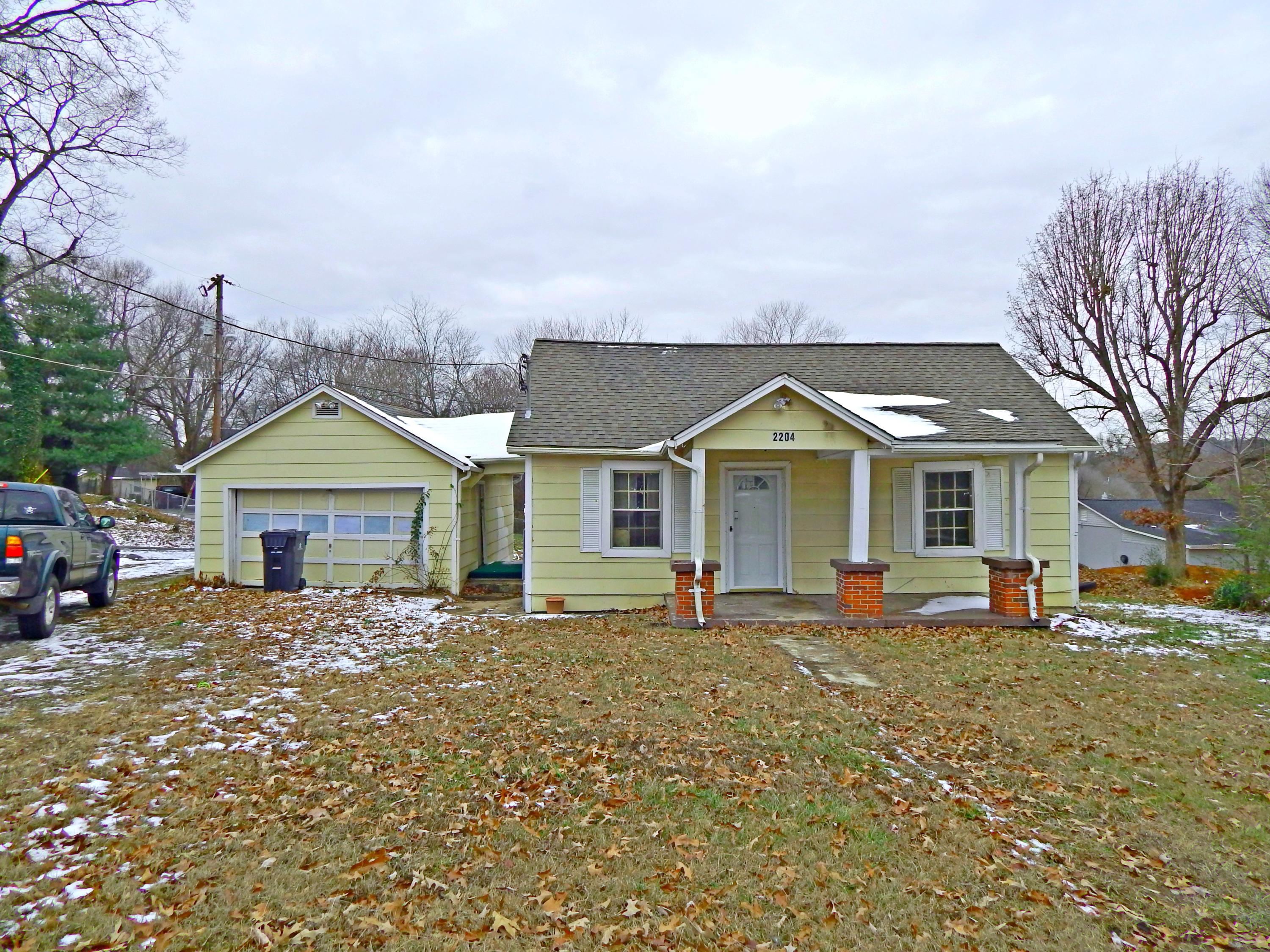2204 Sanderson Road Knoxville, TN 37921 - Photo 1 of 16 1