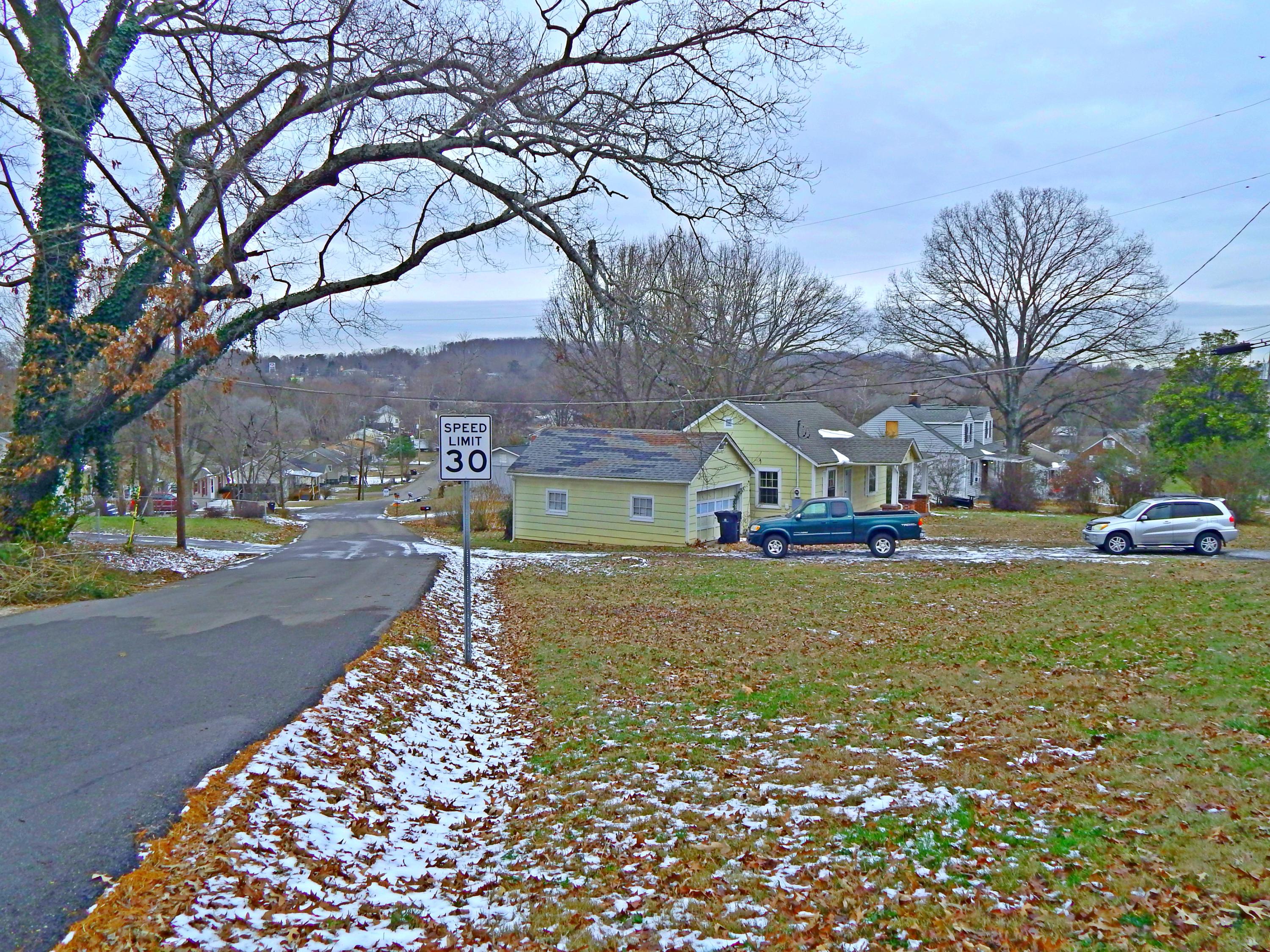 2204 Sanderson Road Knoxville, TN 37921 - Photo 12 of 16 4