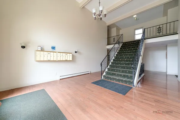 $189,900 | 300 Opatrny Drive, Unit 224, Fox River Grove, IL 60021