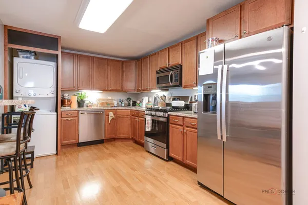 $189,900 | 300 Opatrny Drive, Unit 224, Fox River Grove, IL 60021