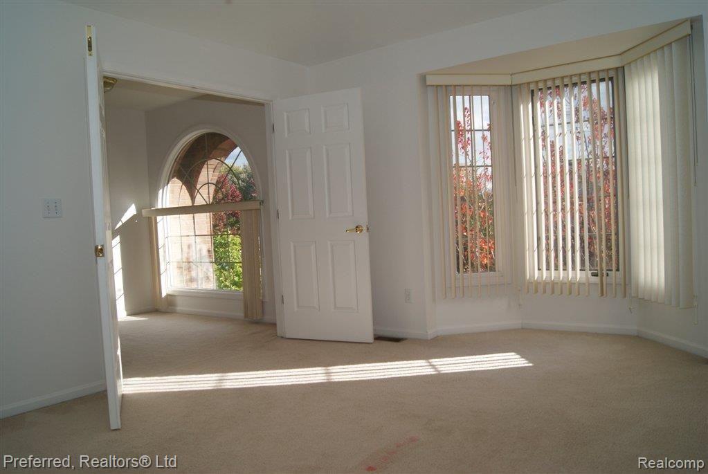 17352 Cross Winds Road Livonia, MI 48152 - Photo 26 of 30 20x12 Mstr Bdrm
