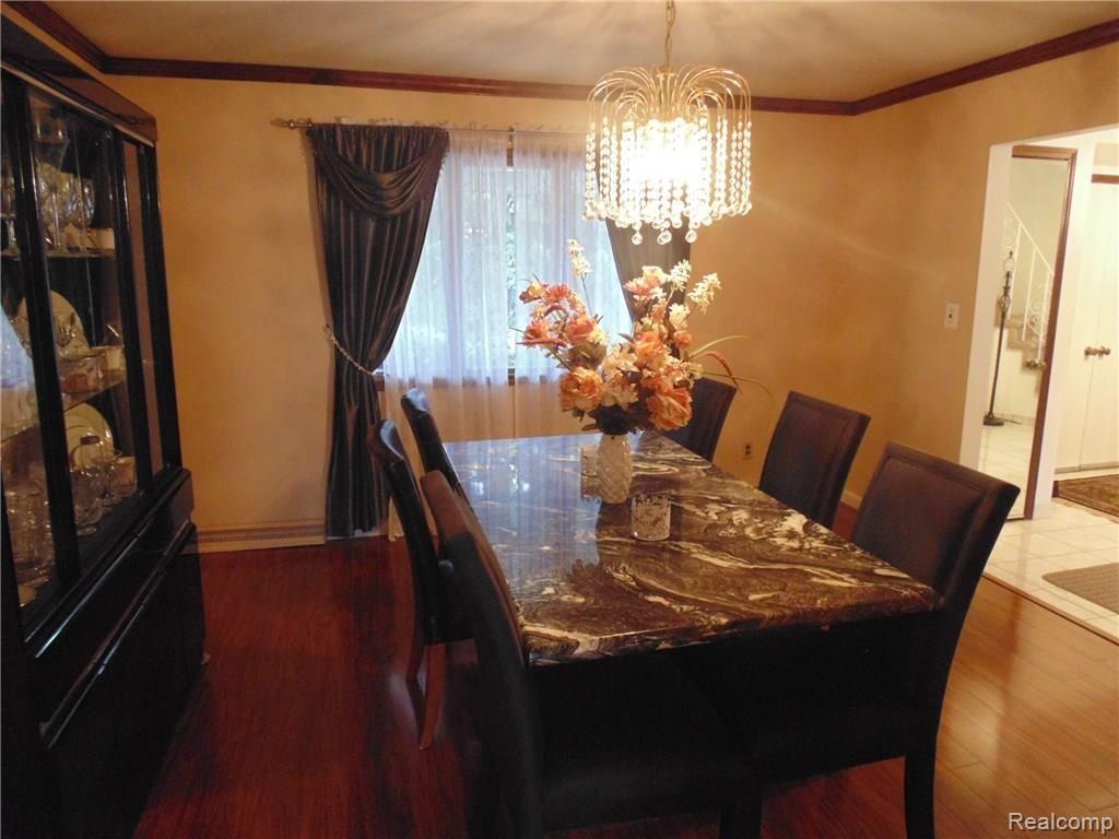 3909 Terrybrook Road West Bloomfield, MI 48322 - Photo 16 of 32 DSC03320.JPG