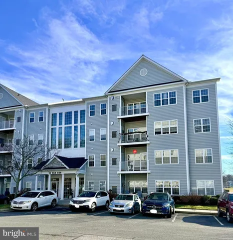 $305,000 | 572 Hopkins Landing Drive, Unit 572, Baltimore, MD 21221