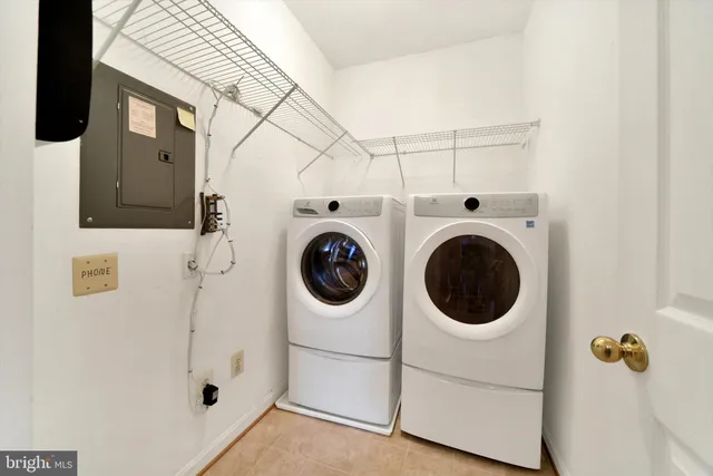 $305,000 | 572 Hopkins Landing Drive, Unit 572, Baltimore, MD 21221