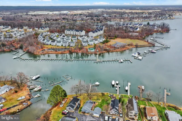 $305,000 | 572 Hopkins Landing Drive, Unit 572, Baltimore, MD 21221