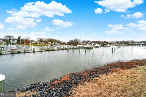 $284,900 | 572 Hopkins Landing Drive, Unit 572, Baltimore, MD 21221