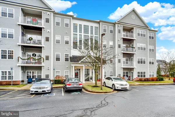 $284,900 | 572 Hopkins Landing Drive, Unit 572, Baltimore, MD 21221