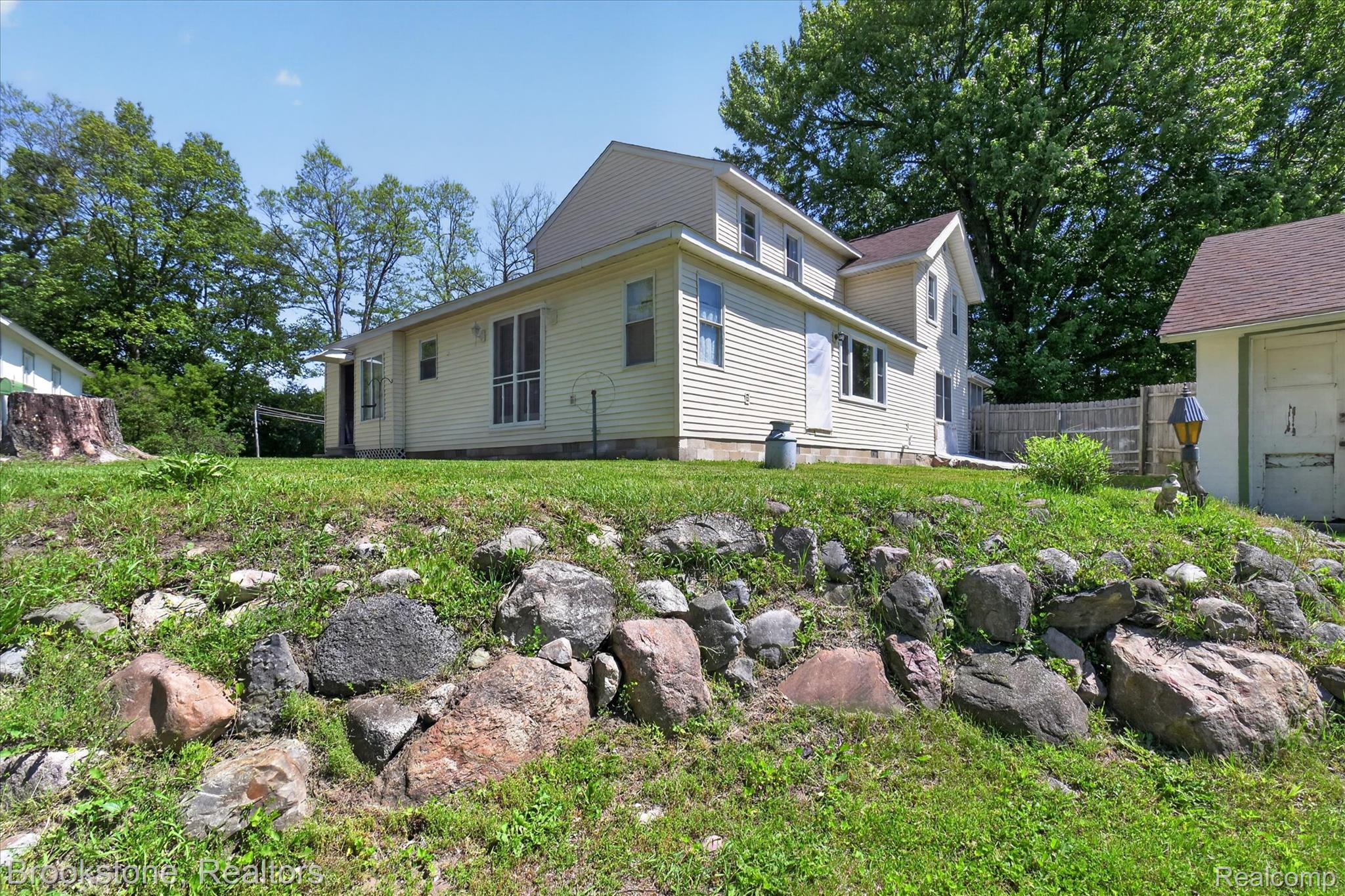 9455 Andersonville Road Clarkston, MI 48346 - Photo 48 of 82 45-9455-Andersonville-Rd-WindowStill.jpg