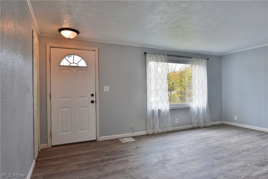 5985 Parkman Road Northwest Warren, OH 44481 - Photo 5 of 35 Gallery Image 5