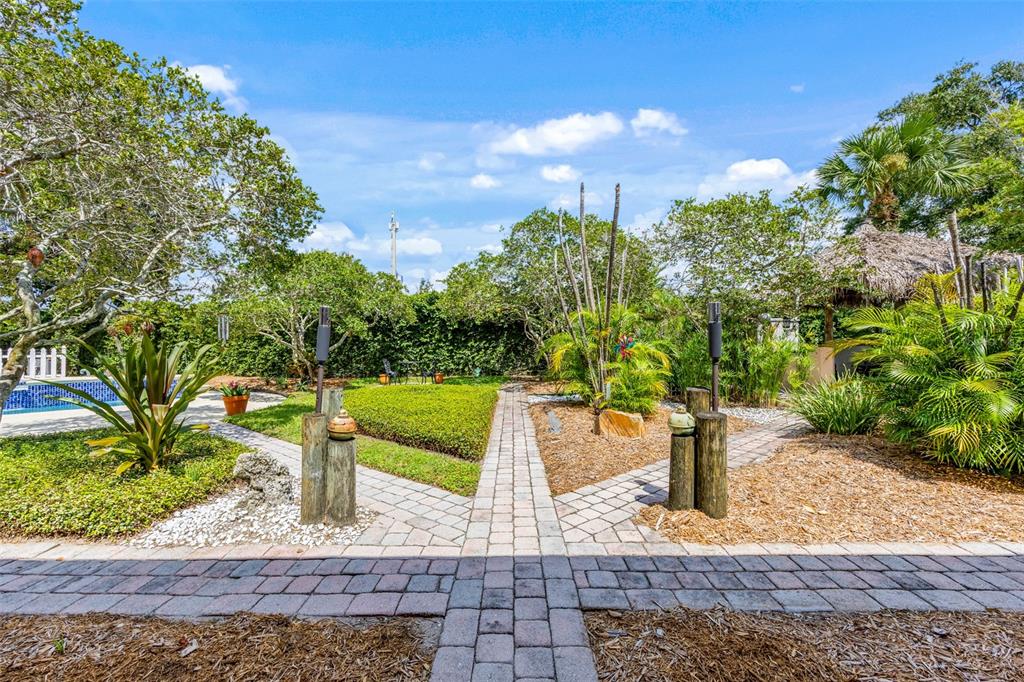 2413 Stoneview Road Orlando, FL 32806 - Photo 11 of 67 Gallery Image 11