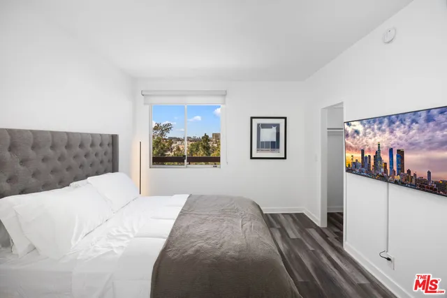 a bed room with a bed