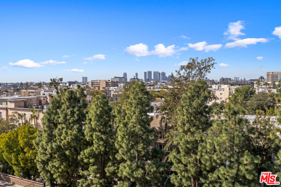 321 South San Vicente Boulevard, Unit 708 Los Angeles, CA 90048 - Photo 18 of 19 a view of a city