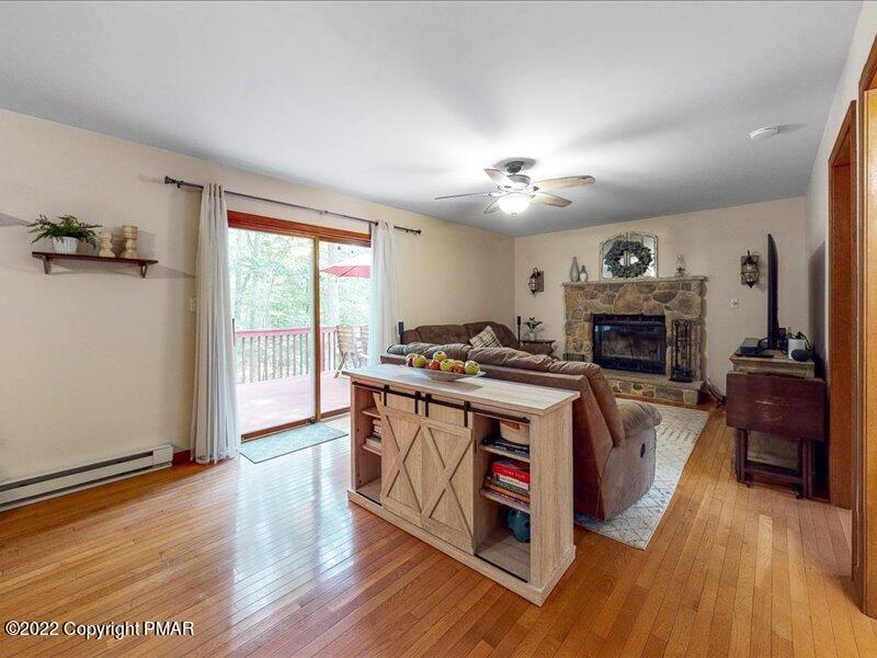 1080 Hampstead Road Bushkill, PA 18324 - Photo 14 of 62 1080 Hampstead Family Room