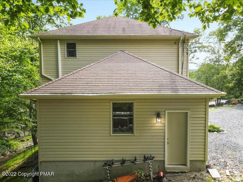 1080 Hampstead Road Bushkill, PA 18324 - Photo 45 of 62 a top view of a house