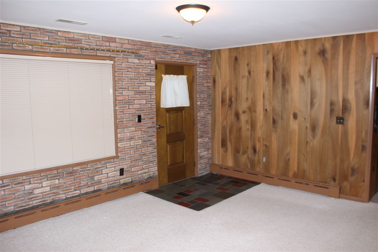 23218 Osborne Road Lakeville, IN 46536 - Photo 5 of 28
