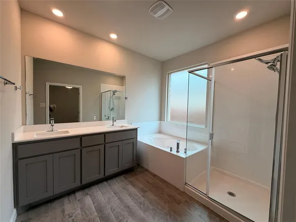 $2,800 | 209 Irish Moss Drive, Fort Worth, TX 76052