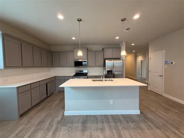 $2,800 | 209 Irish Moss Drive, Fort Worth, TX 76052