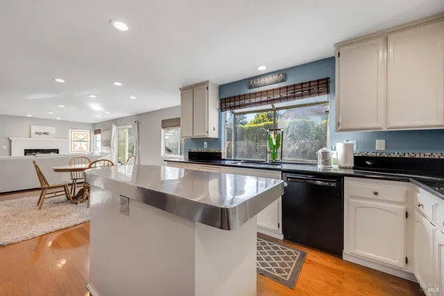 $885,000 | 70 Noonan Ranch Circle, Santa Rosa, CA 95403