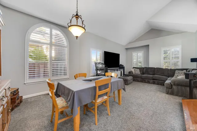 $885,000 | 70 Noonan Ranch Circle, Santa Rosa, CA 95403