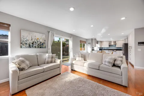 $850,000 | 70 Noonan Ranch Circle, Santa Rosa, CA 95403