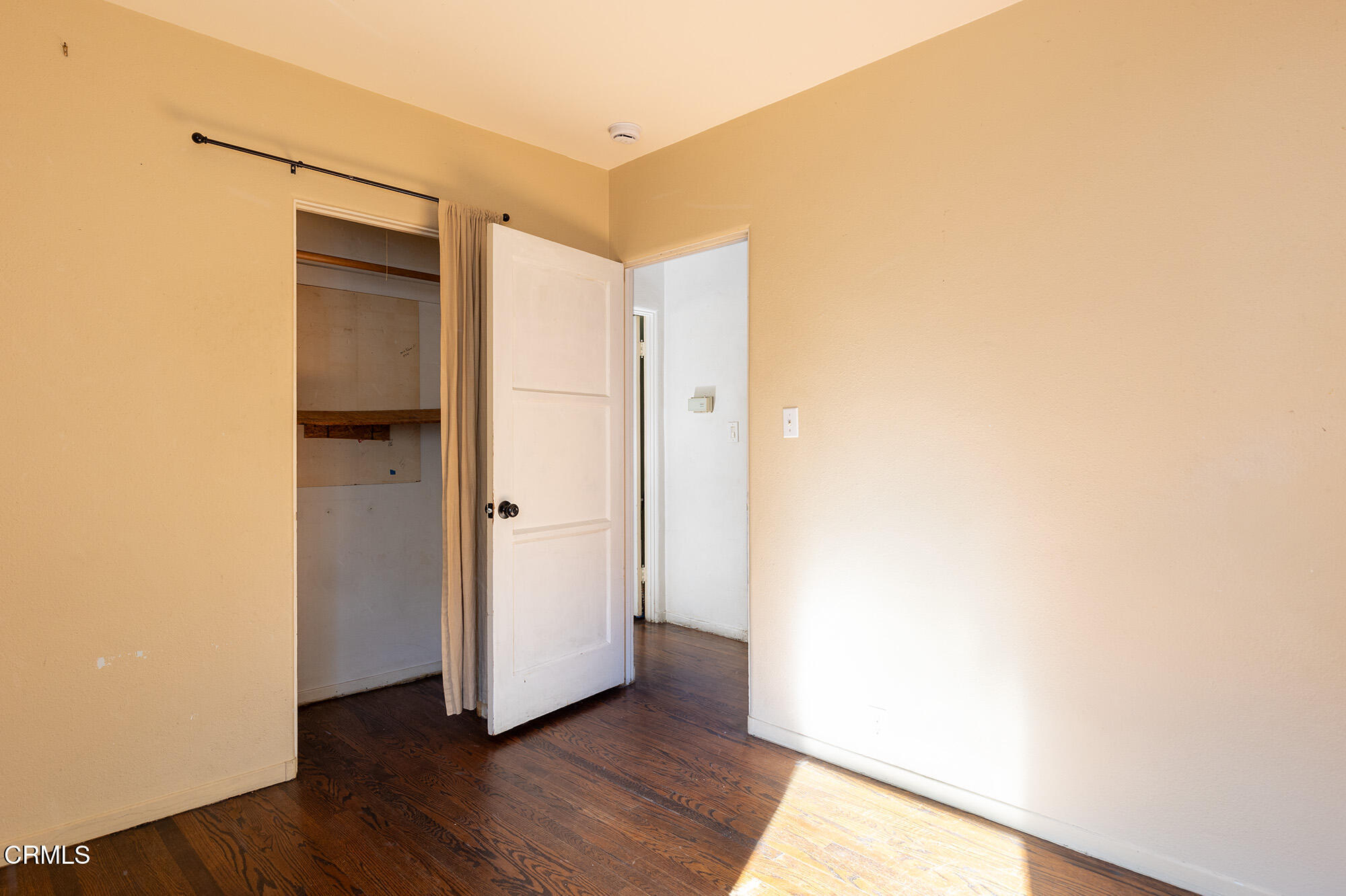 1600 The Midway Street Glendale, CA 91208 - Photo 11 of 15 Bed2a