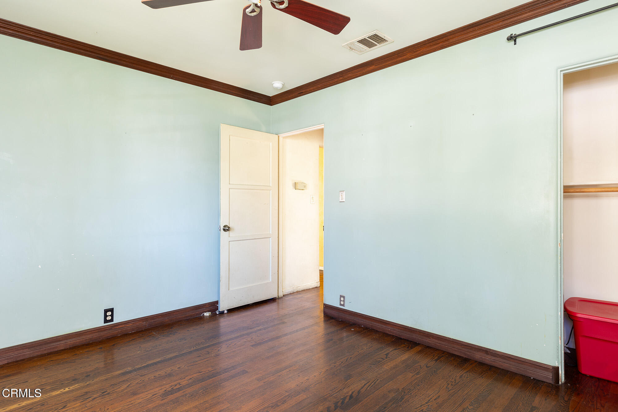 1600 The Midway Street Glendale, CA 91208 - Photo 8 of 15 Bed1a