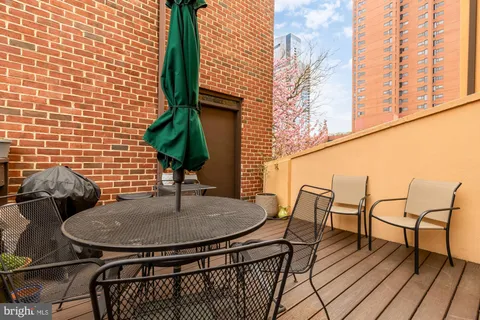 $925,000 | 519 South Hanover Street, Baltimore, MD 21201
