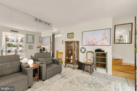 $925,000 | 519 South Hanover Street, Baltimore, MD 21201