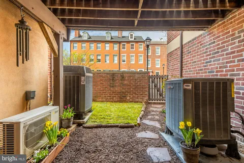 $925,000 | 519 South Hanover Street, Baltimore, MD 21201