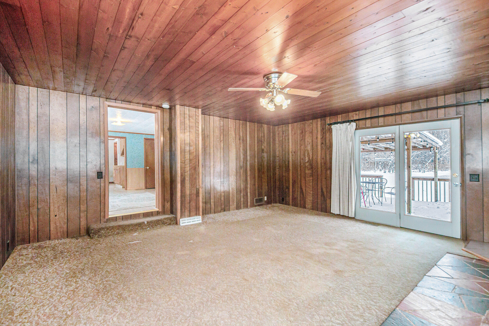 2730 Johnson Road Gowen, MI 49326 - Photo 12 of 33 2730 Johnson Rd Living