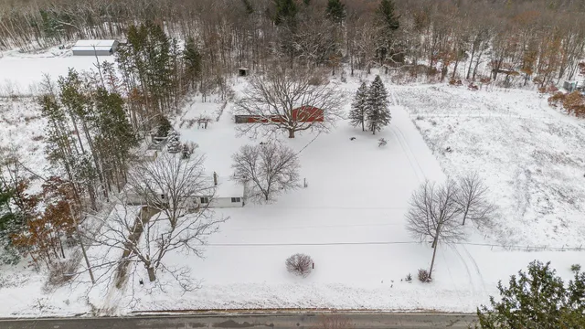 $275,000 | 2730 Johnson Road, Gowen, MI 49326
