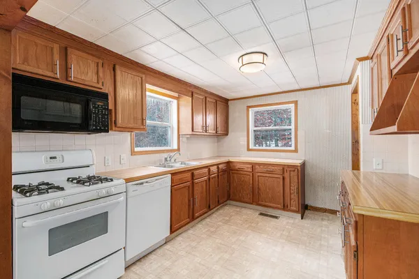 $270,000 | 2730 Johnson Road, Gowen, MI 49326