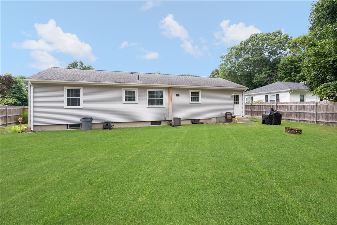 137 Gristmill Road Warwick, RI 02889 - Photo 5 of 22 Gallery Image 5