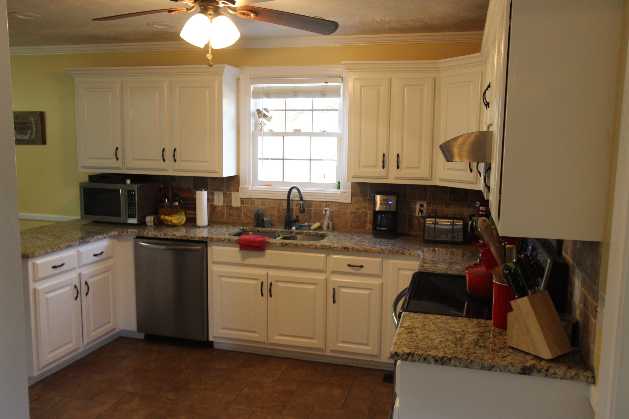 1360 Cedar Grove Road Lebanon, TN 37087 - Photo 7 of 29 a kitchen with a white cabinets and window