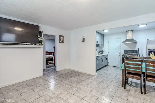 $394,999 | 919 North Illinois Avenue, Colton, CA 92324