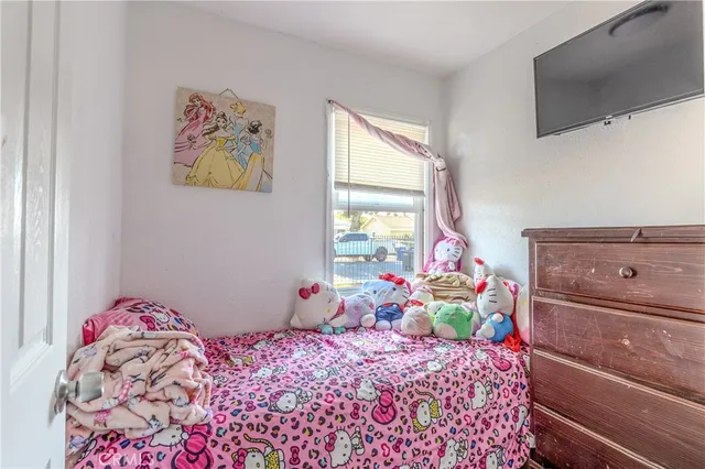 $394,999 | 919 North Illinois Avenue, Colton, CA 92324