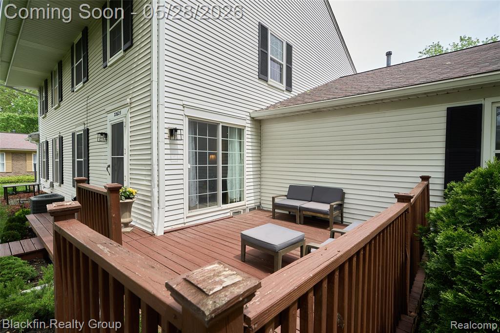 22625 Martin Road St. Clair Shores, MI 48081 - Photo 6 of 23