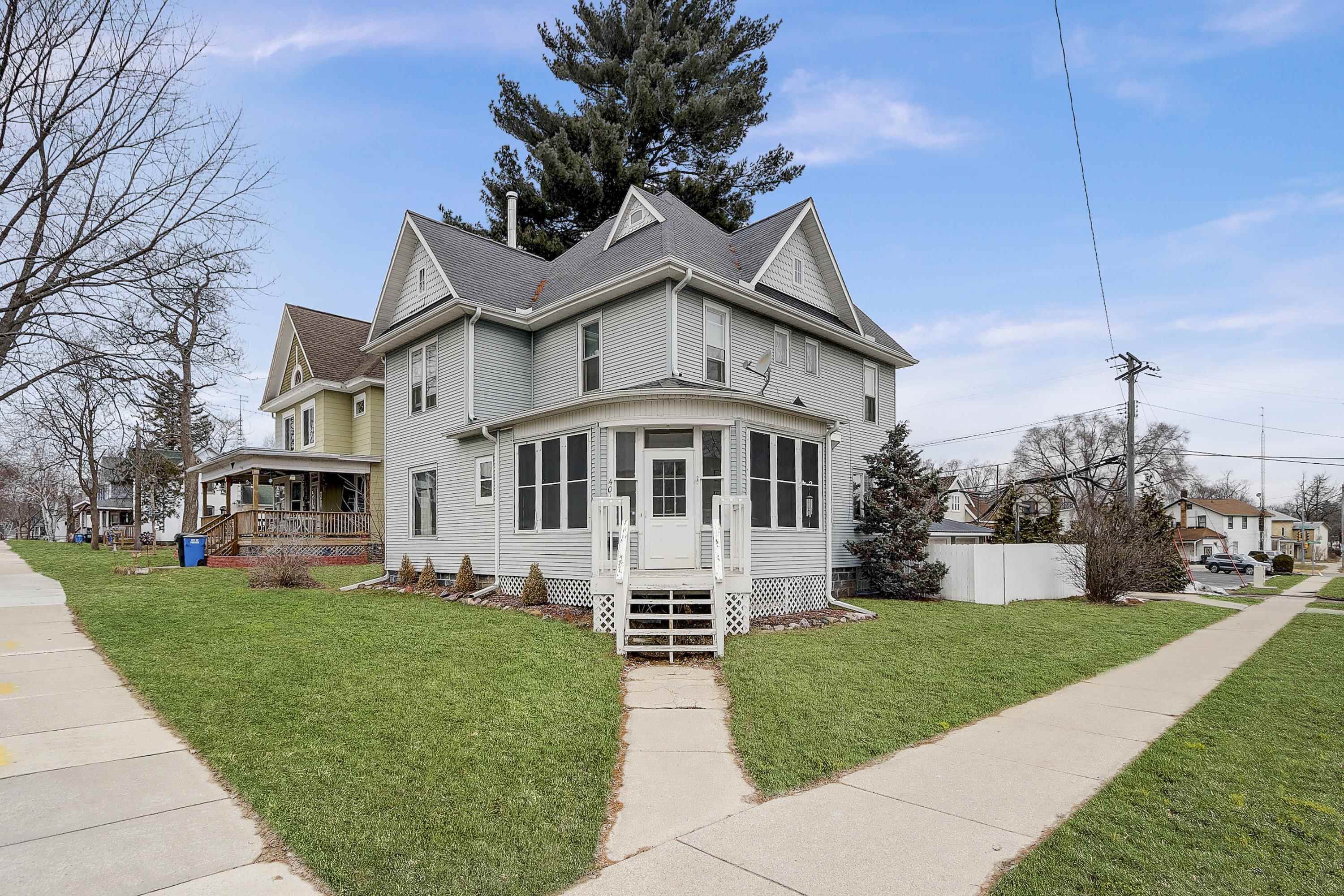 401 West Conant Street Portage, WI 53901 - Photo 1 of 1