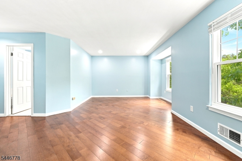 350 Greenfield Road Bridgewater, NJ 08807 - Photo 40 of 48 Gallery Image 40