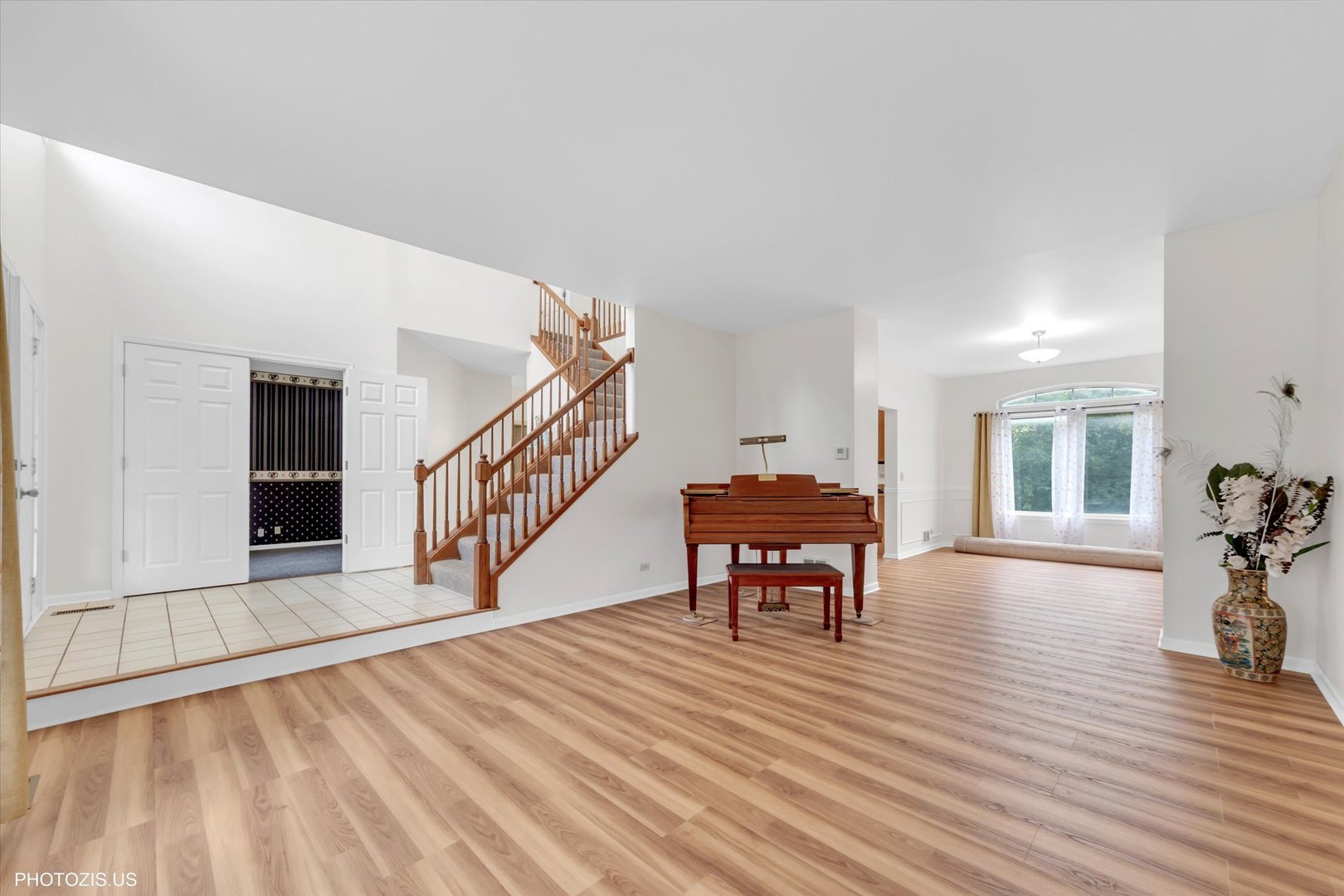 1034 Heather Court Fox River Grove, IL 60021 - Photo 2 of 64