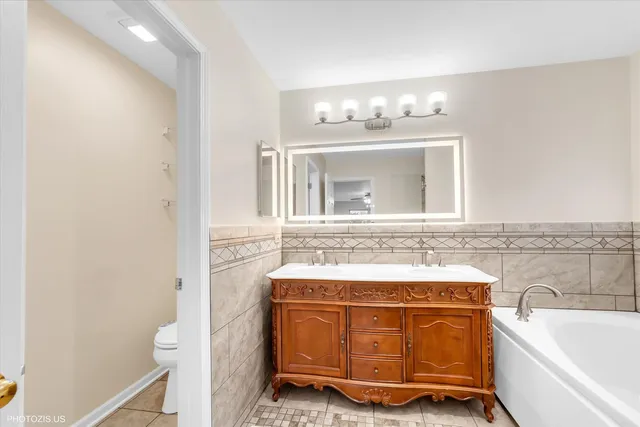 $577,500 | 1034 Heather Court, Fox River Grove, IL 60021