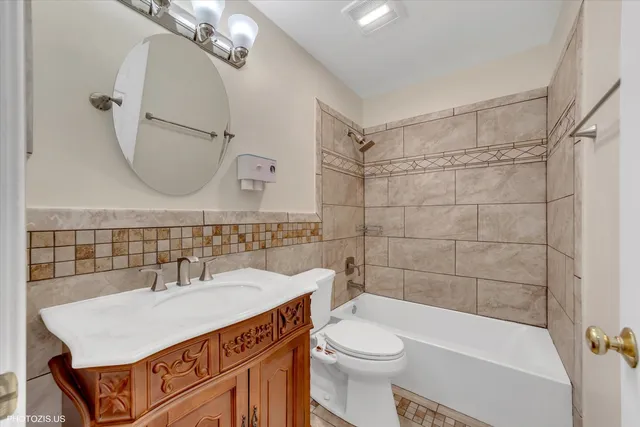 $577,500 | 1034 Heather Court, Fox River Grove, IL 60021