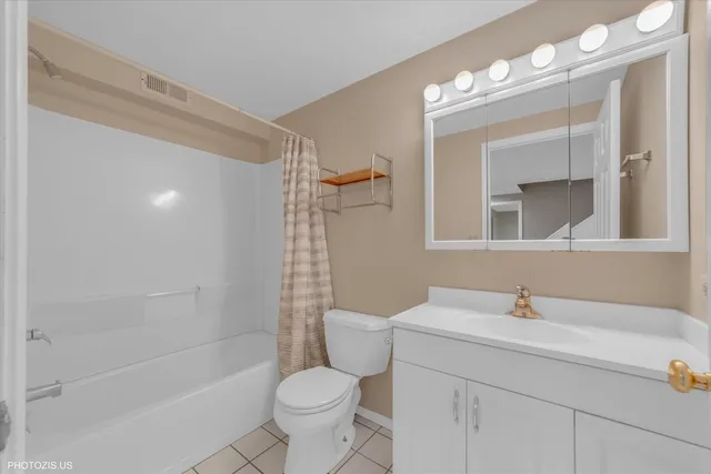 $577,500 | 1034 Heather Court, Fox River Grove, IL 60021