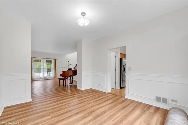 $577,500 | 1034 Heather Court, Fox River Grove, IL 60021